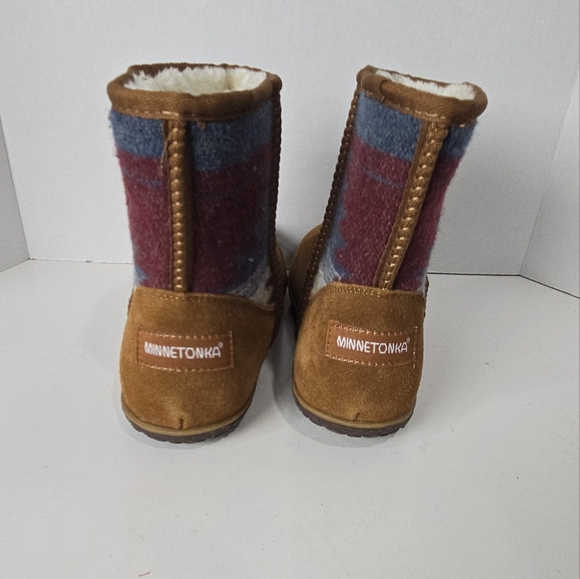 Minnetonka Southwest Style Boots - Picture 3 of 8